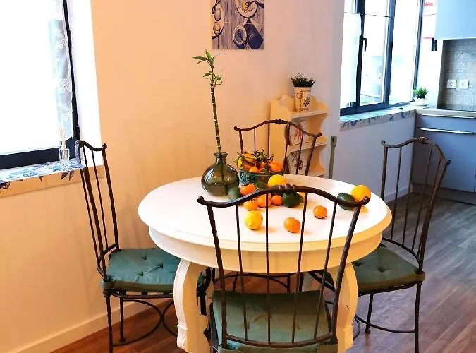 Charming Portuguese Style Apartment, For Rent Vida à Portuguesa, Amêndoa Or Limão Local Appartamento *