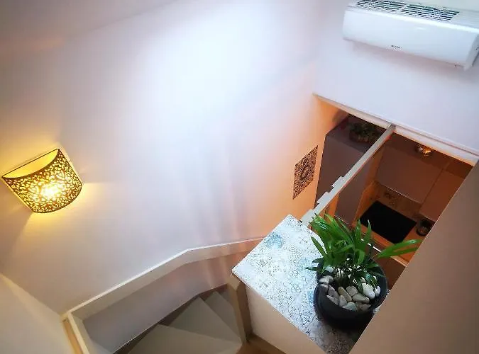 Charming Portuguese Style Apartment, For Rent Vida à Portuguesa, Amêndoa Or Limão Local