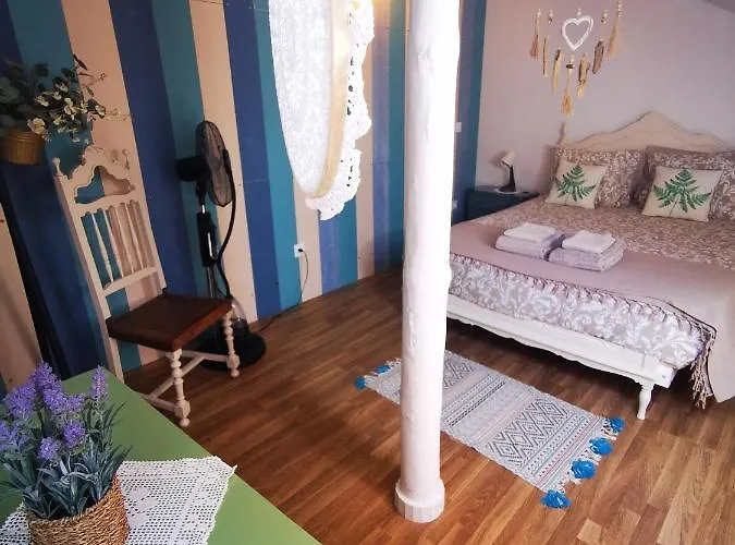 Charming Portuguese Style Apartment, For Rent Vida à Portuguesa, Amêndoa Or Limão Local