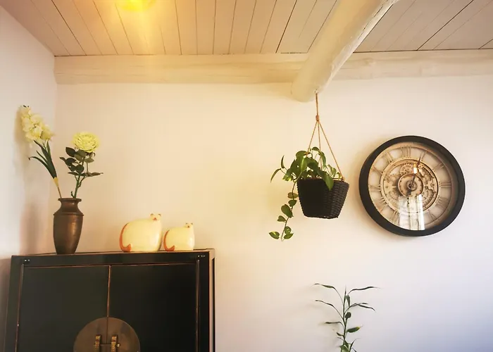 Charming Portuguese Style Apartment, For Rent Vida à Portuguesa, Amêndoa Or Limão Local Apartamento Portimão
