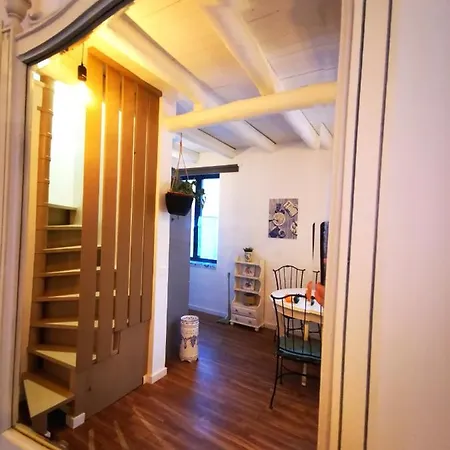 Appartement Charming Portuguese Style Apartment, For Rent 