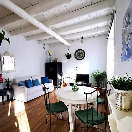 'amendoa Or Limao' Charming Portuguese Style For Rent 'vida A Portuguesa', Local Portimão