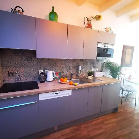 Appartement Charming Portuguese Style Apartment, For Rent 