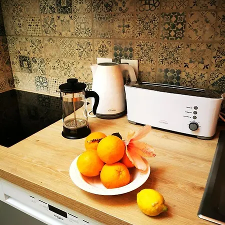 Appartement Charming Portuguese Style Apartment, For Rent 