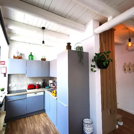 Lejlighed Charming Portuguese Style Apartment, For Rent 
