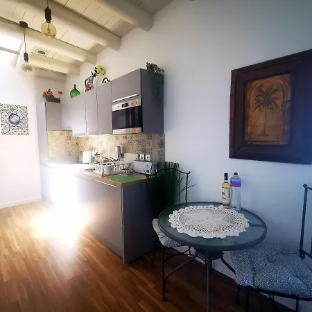 Lejlighed Charming Portuguese Style Apartment, For Rent 